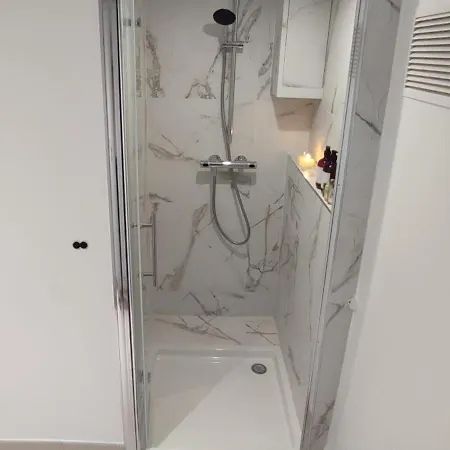Authentic House 2 Maisons 1 Ideale Pour Groupes, Capacité 30 Personnes * Parigi
