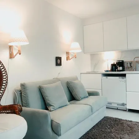 Casa vacanze Authentic House 2 Maisons 1 Ideale Pour Groupes, Capacité 30 Personnes *