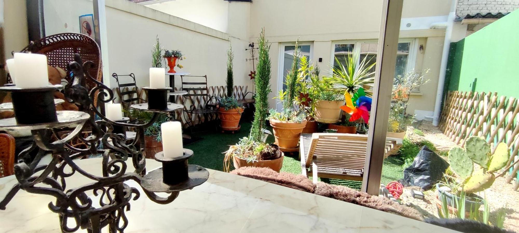 Casa vacanze Authentic House 2 Maisons 1 Ideale Pour Groupes, Capacité 30 Personnes Parigi